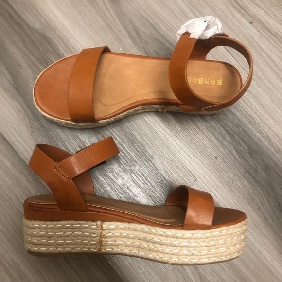 BAMBOO Tan Platform Sandals - Picture 1 of 8